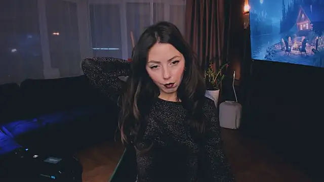 Love Lines online show from 02.07.26