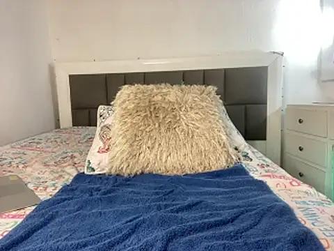 Snapshot of nicolaskan chatting on 11.20.25 nicolaskan online show from 11.20.25