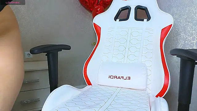 Snapshot of Diana_Moon_ chatting on 02.21.26 Diana Moon online show from 02.21.26