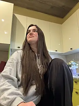 Karolina llove online show from 10.23.25