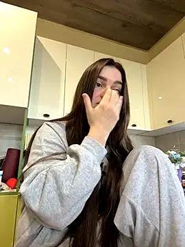 Karolina llove online show from 10.28.25