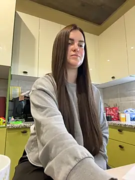 Karolina llove online show from 11.06.25