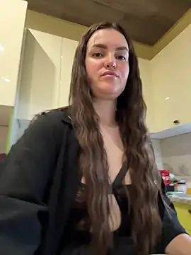 Karolina llove online show from 11.13.25