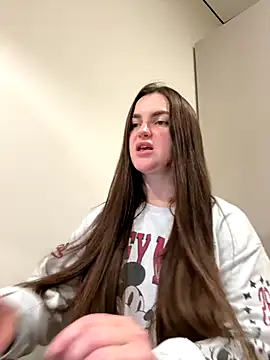 Karolina llove online show from 11.29.25