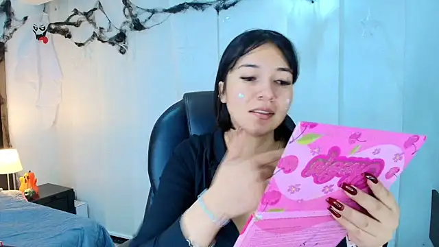 lina bedoya  online show from 11.13.25