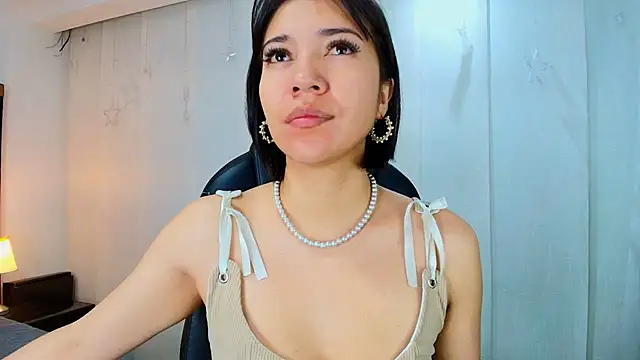 Snapshot of lina_bedoya_ chatting on 02.04.26 lina bedoya online show from 02.04.26