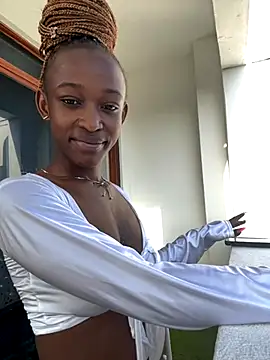 Snapshot of Shanniva chatting on 11.01.25 Shanniva online show from 11.01.25