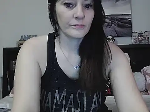 CrystalLakeXO online show from 03.10.25