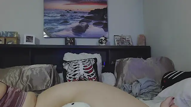 CrystalLakeXO online show from 09.18.25