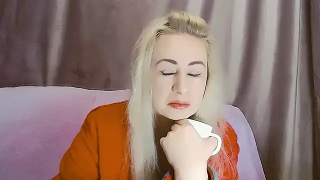 Olesya online show from 12.18.25