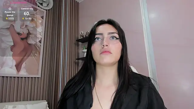 Snapshot of Lesly_sexy4u chatting on 10.20.25 Lesly sexy4u online show from 10.20.25