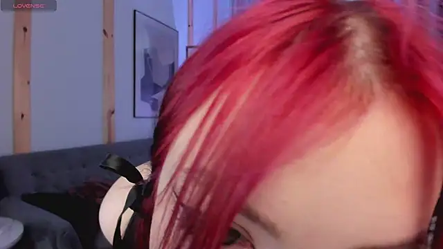 Snapshot of arielabradberry chatting on 02.20.25 arielabradberry online show from 02.20.25