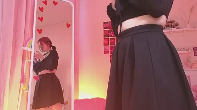 Snapshot of arielabradberry chatting on 03.05.25 arielabradberry online show from 03.05.25