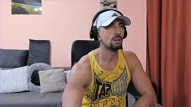 HotHunkTrainer online show from 12.07.24