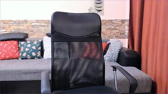 HotHunkTrainer online show from 01.12.25