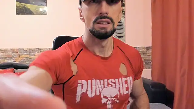 Snapshot of HotHunkTrainer chatting on 02.10.26 HotHunkTrainer online show from 02.10.26