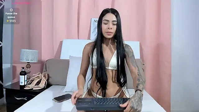 Snapshot of AMBARR_STONE chatting on 11.28.25 AMBARR STONE online show from 11.28.25