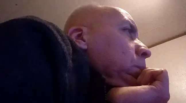 Xoc8  online show from 03.01.25