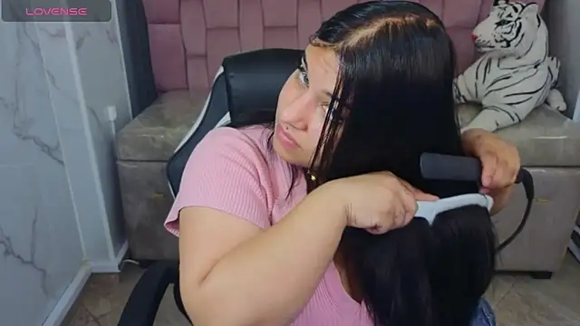 skeler lovd b  online show from 12.16.25