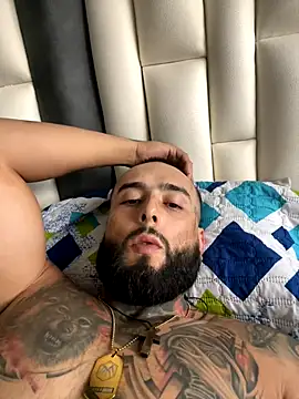 Snapshot of alito998 chatting on 12.16.25 alito998 online show from 12.16.25