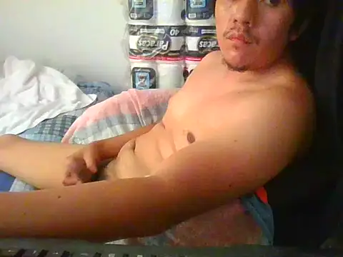 Snapshot of gian1230 chatting on 04.20.26 gian1230 online show from 04.20.26
