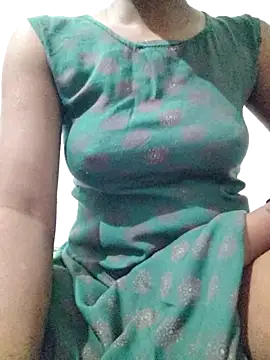 rituporna2004 online show from 11.30.25