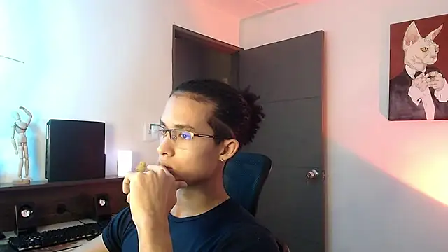 Snapshot of alejo_x3 chatting on 02.28.25 alejo x3 online show from 02.28.25