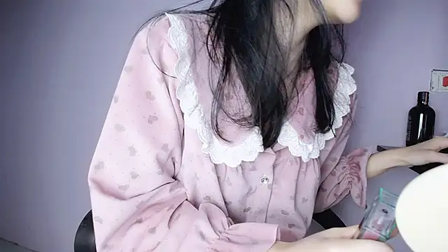 Baenee online show from 01.12.25