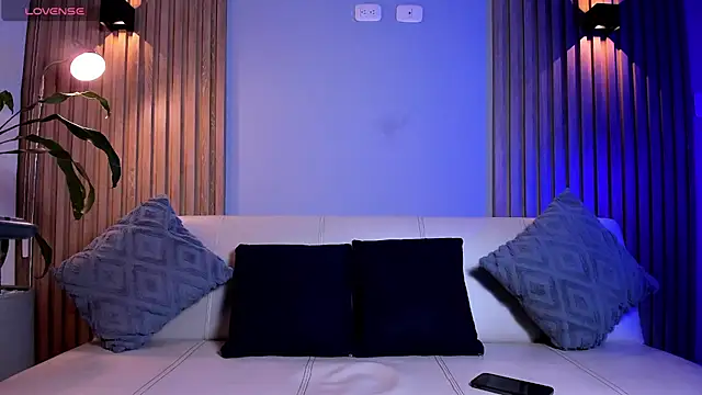 Snapshot of SymonPrince chatting on 09.18.25 SymonPrince online show from 09.18.25