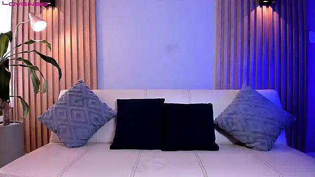 Snapshot of SymonPrince chatting on 09.24.25 SymonPrince online show from 09.24.25