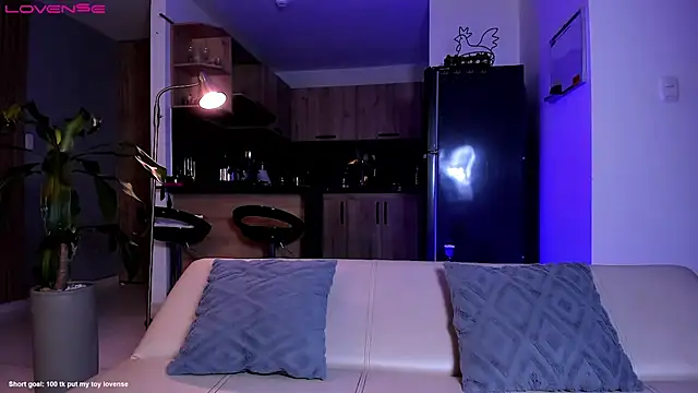 Snapshot of SymonPrince chatting on 10.07.25 SymonPrince online show from 10.07.25