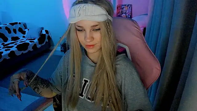 Ledy WWWII online show from 12.01.24