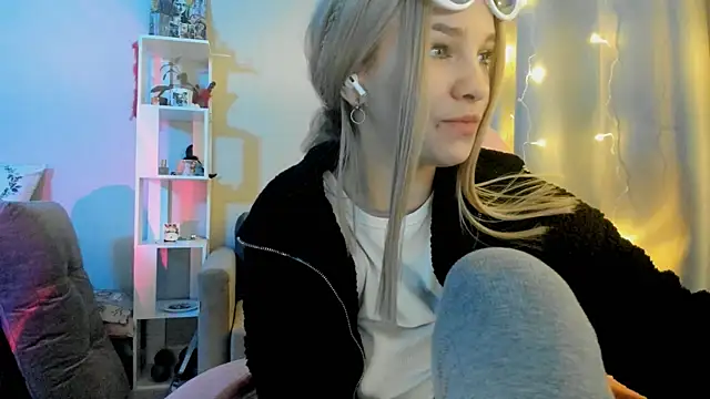 Ledy WWWII online show from 12.12.24