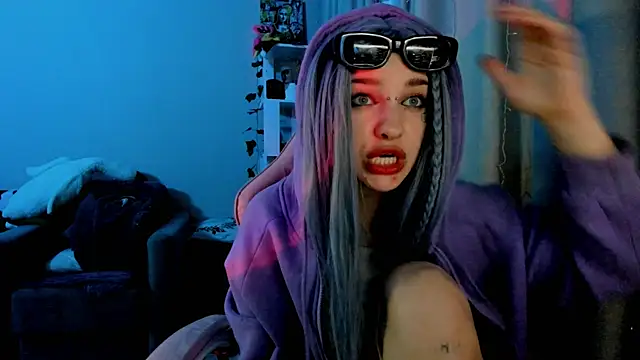 Ledy WWWII online show from 01.30.25