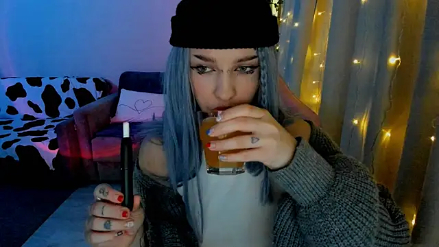 Ledy WWWII online show from 01.31.25