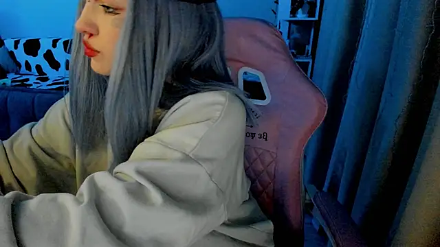 Ledy WWWII online show from 02.04.25