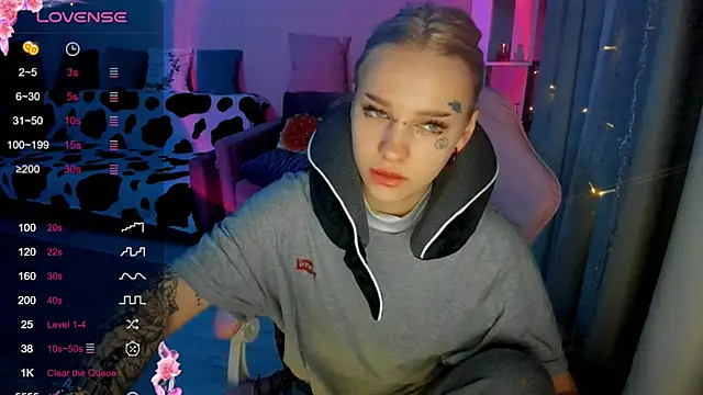 Ledy WWWII online show from 02.22.25