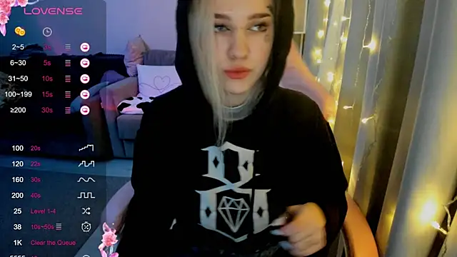 Ledy WWWII online show from 02.28.25