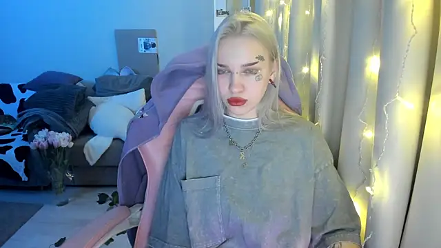 Ledy WWWII online show from 03.10.25