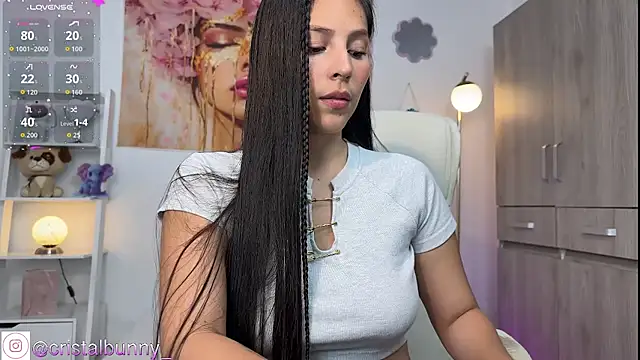 Snapshot of cristal_bunny_ chatting on 11.09.25 cristal bunny online show from 11.09.25