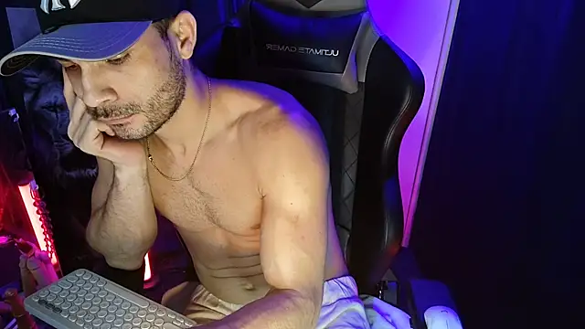 sexyboycolombi4 online show from 01.22.25