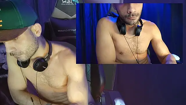 sexyboycolombi4 online show from 02.13.25