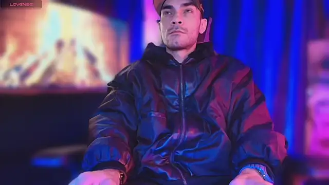 sexyboycolombi4 online show from 10.10.25