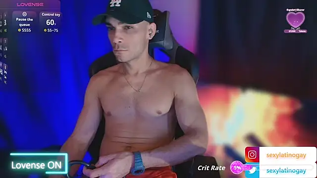 sexyboycolombi4 online show from 04.14.26