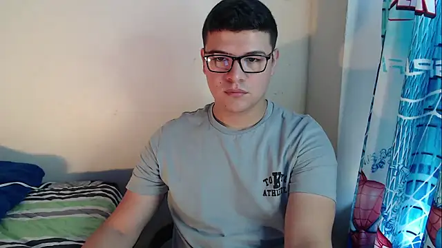 Snapshot of Plug_Control chatting on 10.24.25 Plug Control online show from 10.24.25