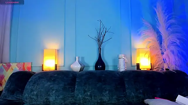 Courtney gonet online show from 10.18.25