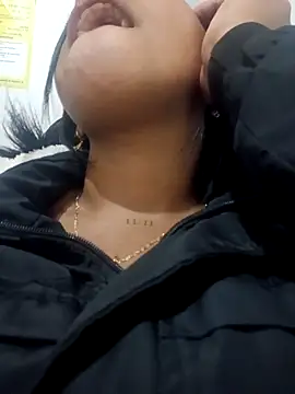 lia mariana online show from 04.15.26