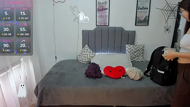 Amy joones online show from 10.20.25