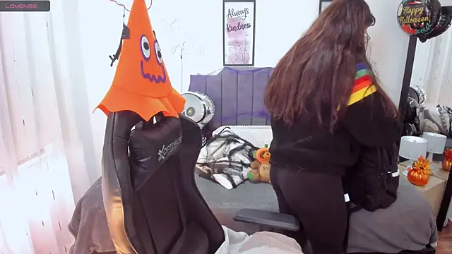 Amy joones online show from 10.24.25