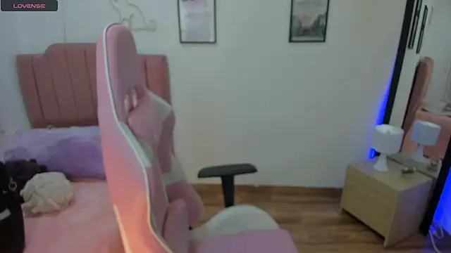 Amy joones online show from 11.18.25